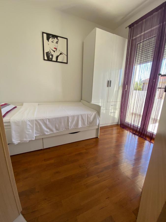 Kaštela Apartman Mila מראה חיצוני תמונה