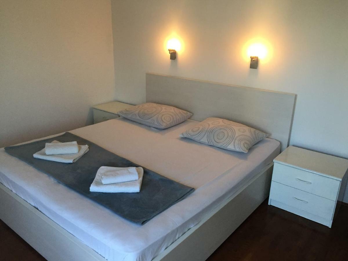 דירות Kaštela Apartman Mila מראה חיצוני תמונה